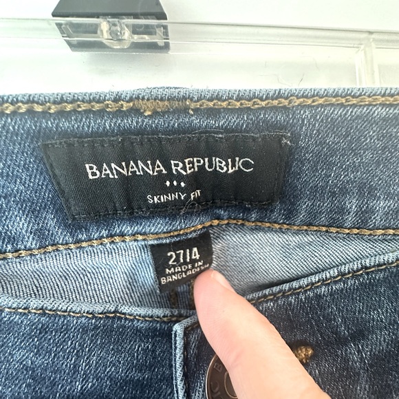 Banana Republic Ladies Mid-Rise ‘Skinny Fit’ Jeans Size 27/4 - Picture 2 of 3